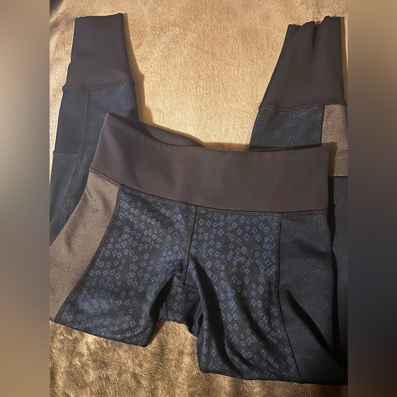 lululemon athletica unique denim like blue leggings size 6 - Picture 5 of 11